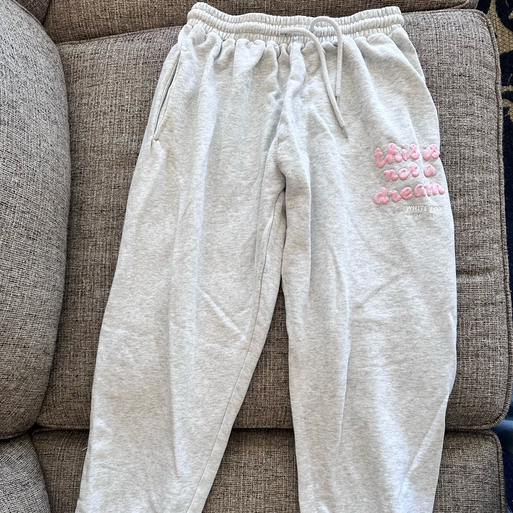 White fox not a dream grey marled sweat pants